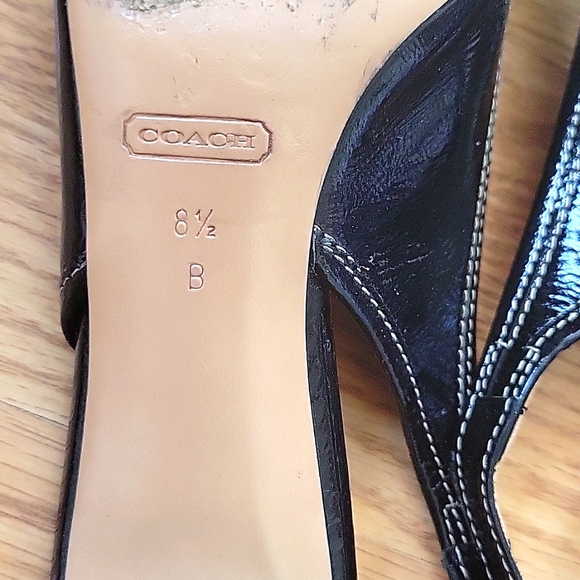 Coach Mini Heels - Picture 4 of 7